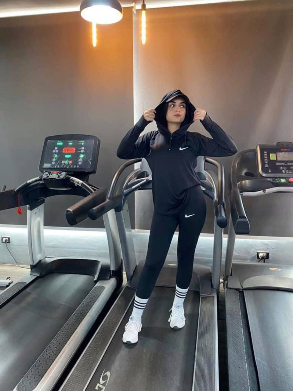 Tops & T-shirts Collection