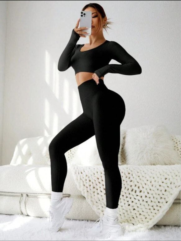 Black Long Sleeve Women's Sport Set – Sleek & Stretchy Design