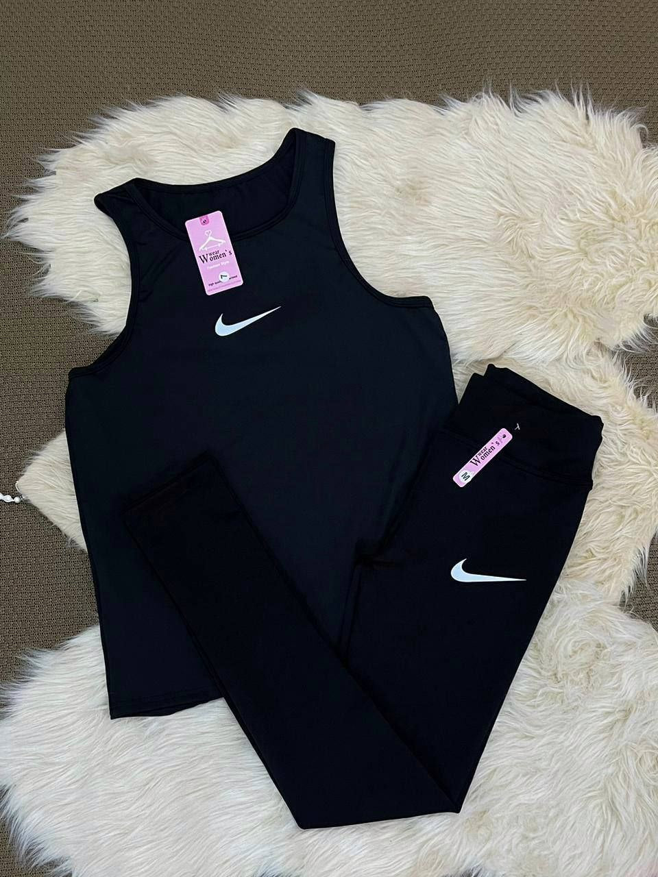 قميص رياضي بدون أكمام من نايكي دراي فيت